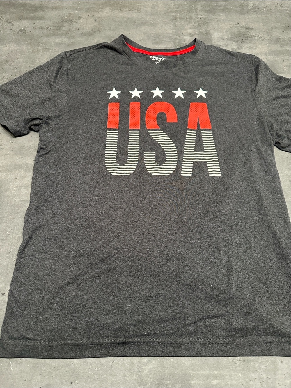 Old Navy Men's Charcoal Gray USA Graphic Tee with Red Accent